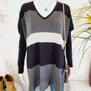 Saks Fifth Avenue extra fine merino Long Sleeve oversized sweater Super Soft!